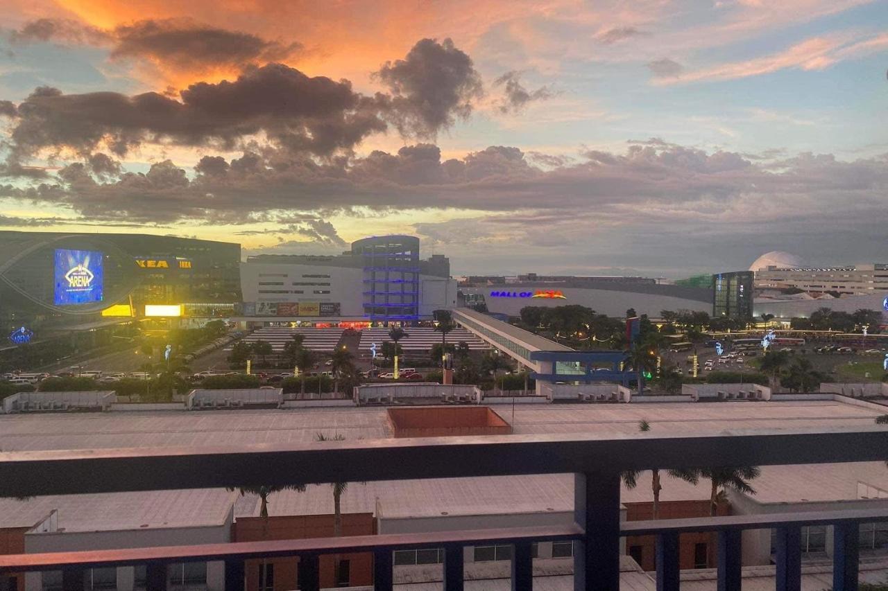 Madison'S Place At Sea Moa Manila Kültér fotó
