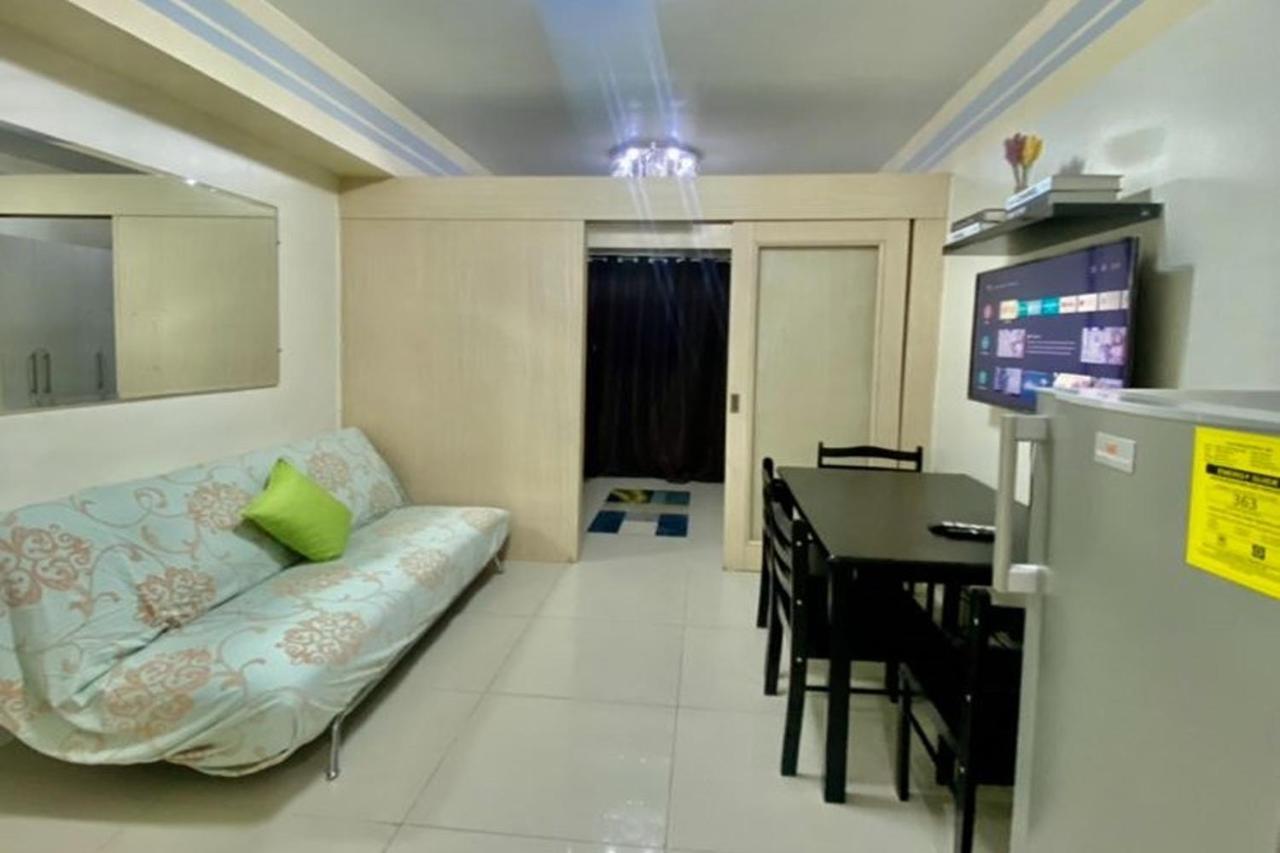 Madison'S Place At Sea Moa Manila Kültér fotó